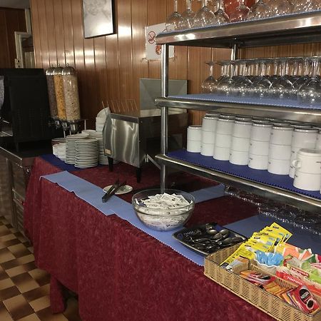 Hotel Parma Пас-де-ла-Каса Экстерьер фото