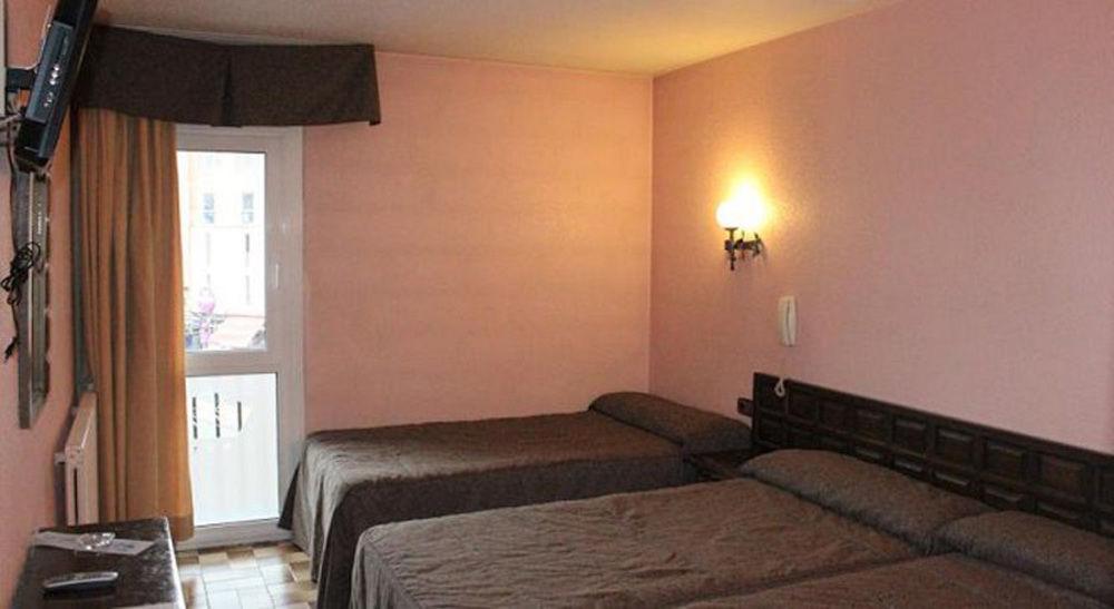 Hotel Parma Пас-де-ла-Каса Экстерьер фото