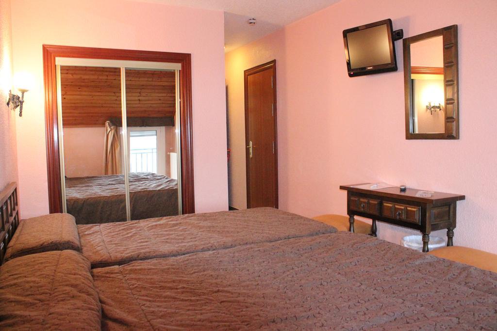 Hotel Parma Пас-де-ла-Каса Экстерьер фото